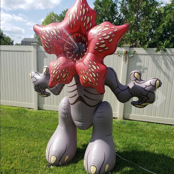 Stranger things sprinkler - Picture 1 of 3